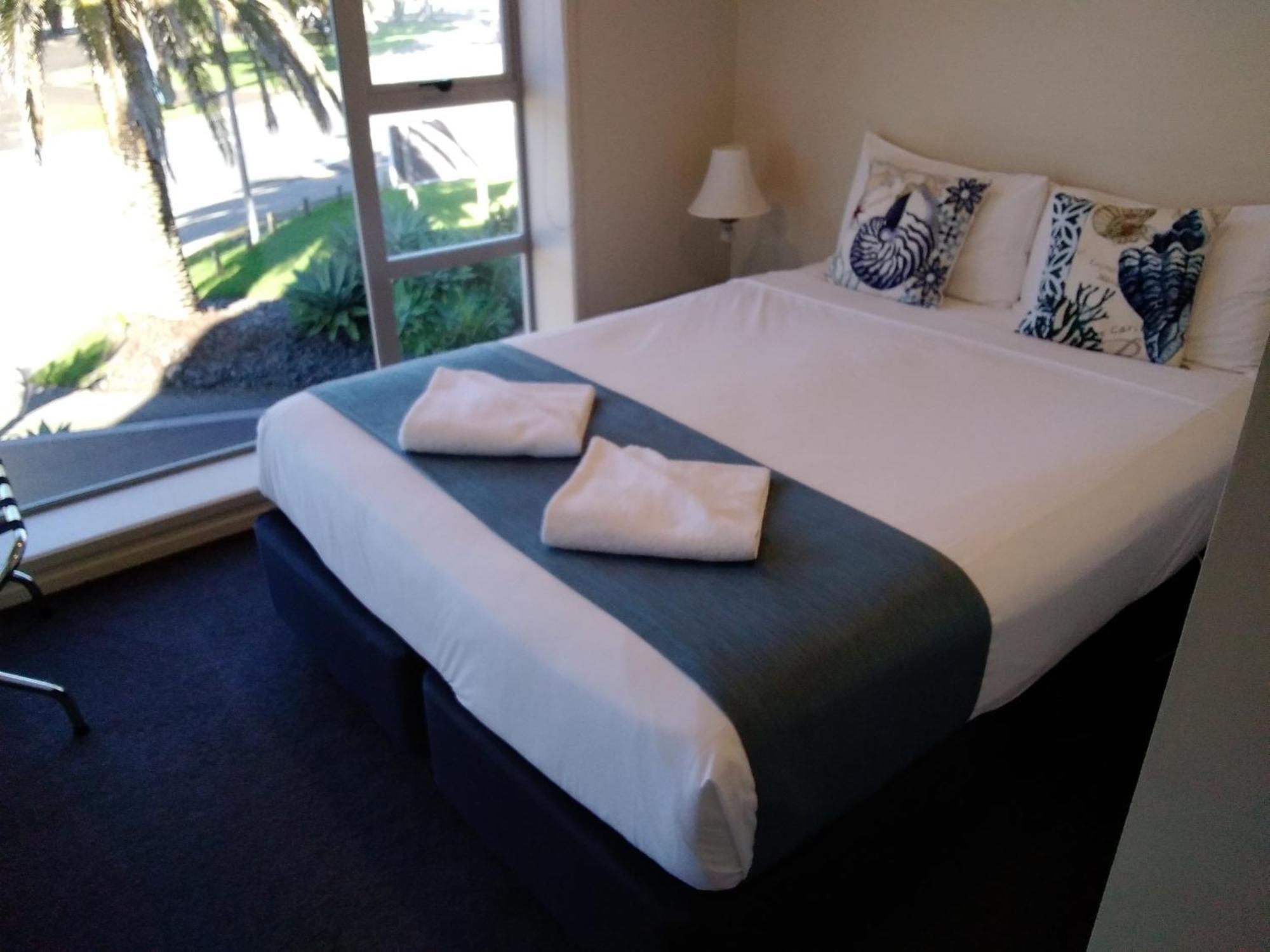 Esplanade Apartments Whitianga Exterior foto